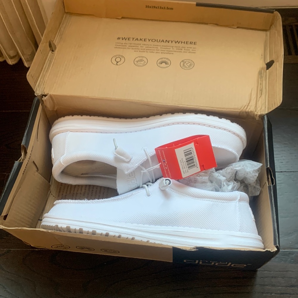 HeyDude Men’s Sneakers (New with Tags)